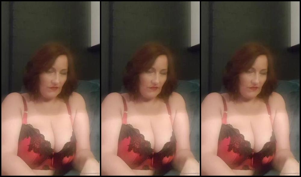 Miss B Nicknamed Missb52S Onlyfans 10 22 2019 Seduce You And Make You Mine