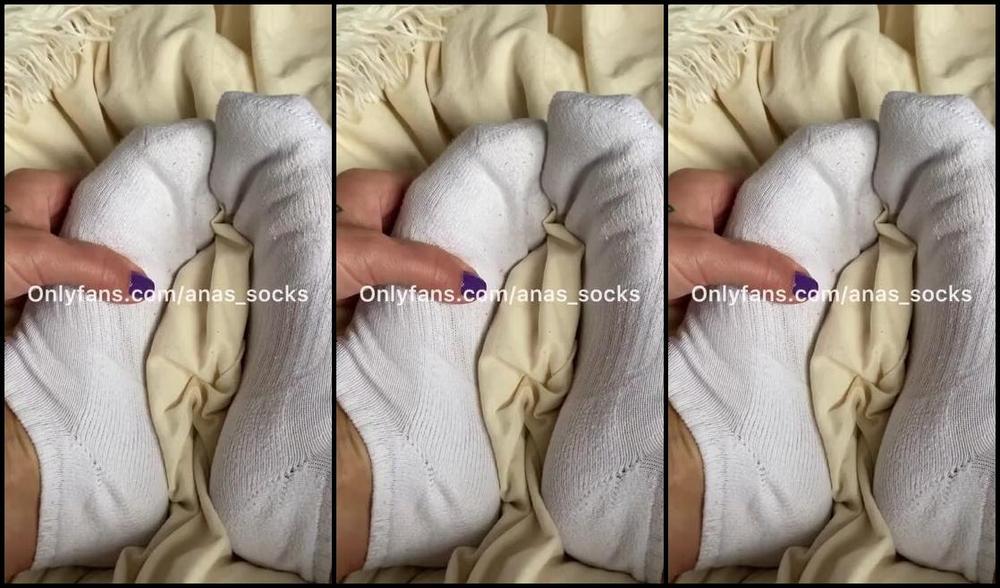 Anas Socks Nicknamed Anas Socks Onlyfans Finally Weekend What S Your Plans For This Weekend Bet You Would Love To Slide Your Cock Inside