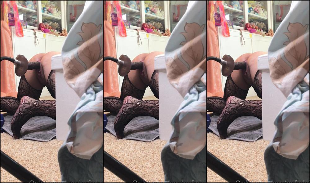 nsfwleia-05-05-2021-2101929060-another-machine-fuck-angle-for-voyeurs