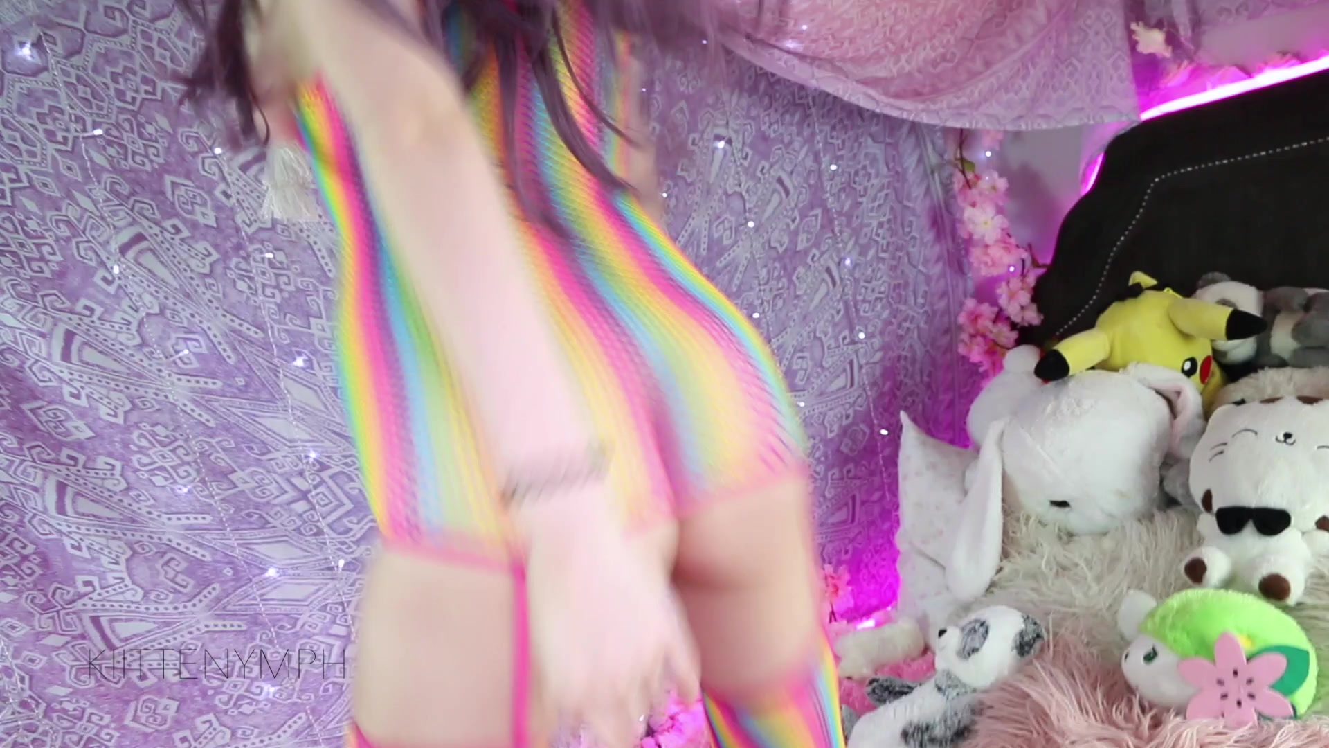 Wild slut loves double penetration