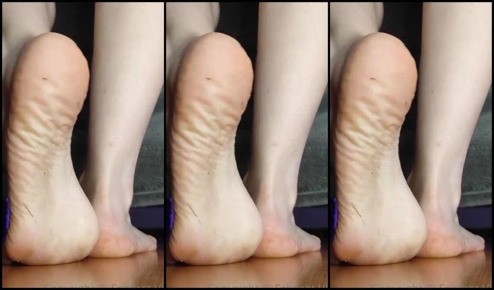 Erisfeet Onlyfans Itaeng Hai Bevuto Una Pozione Magica E Sei Diventato Minuscolo In Casa Della Tua Amica Riuscir Premium