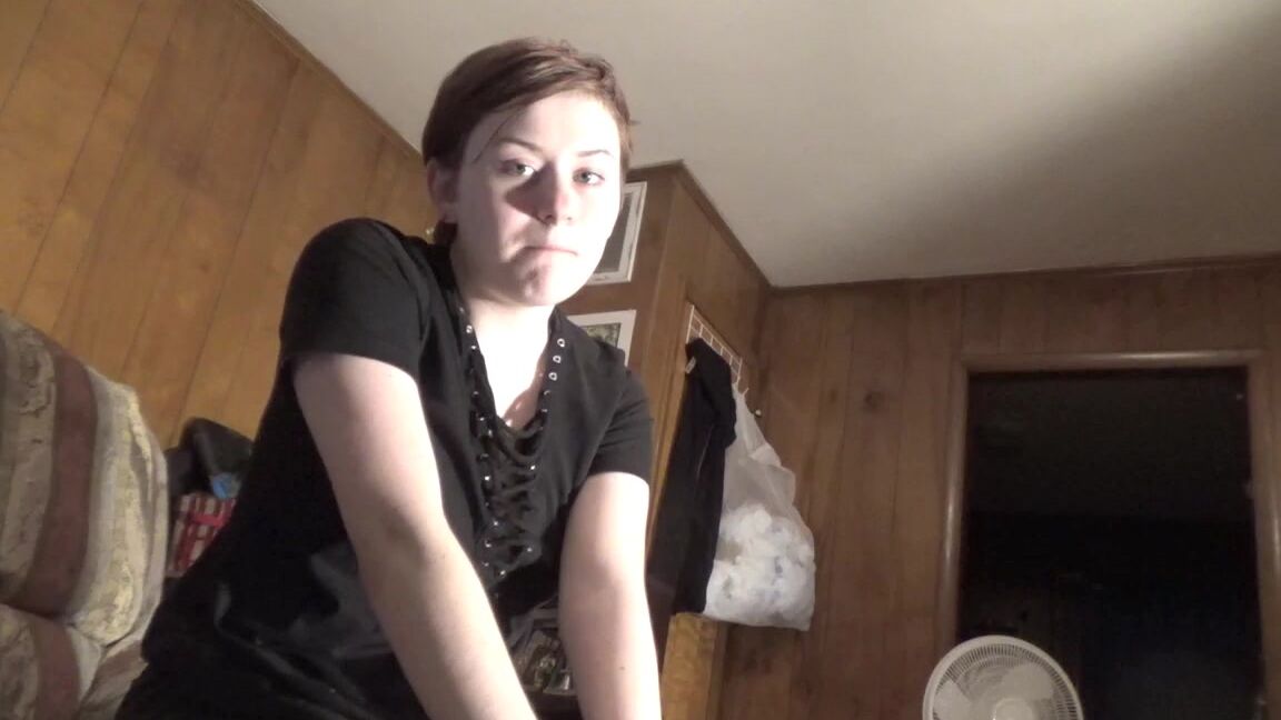 Curvyelvishgirl Squashing You With My Ass