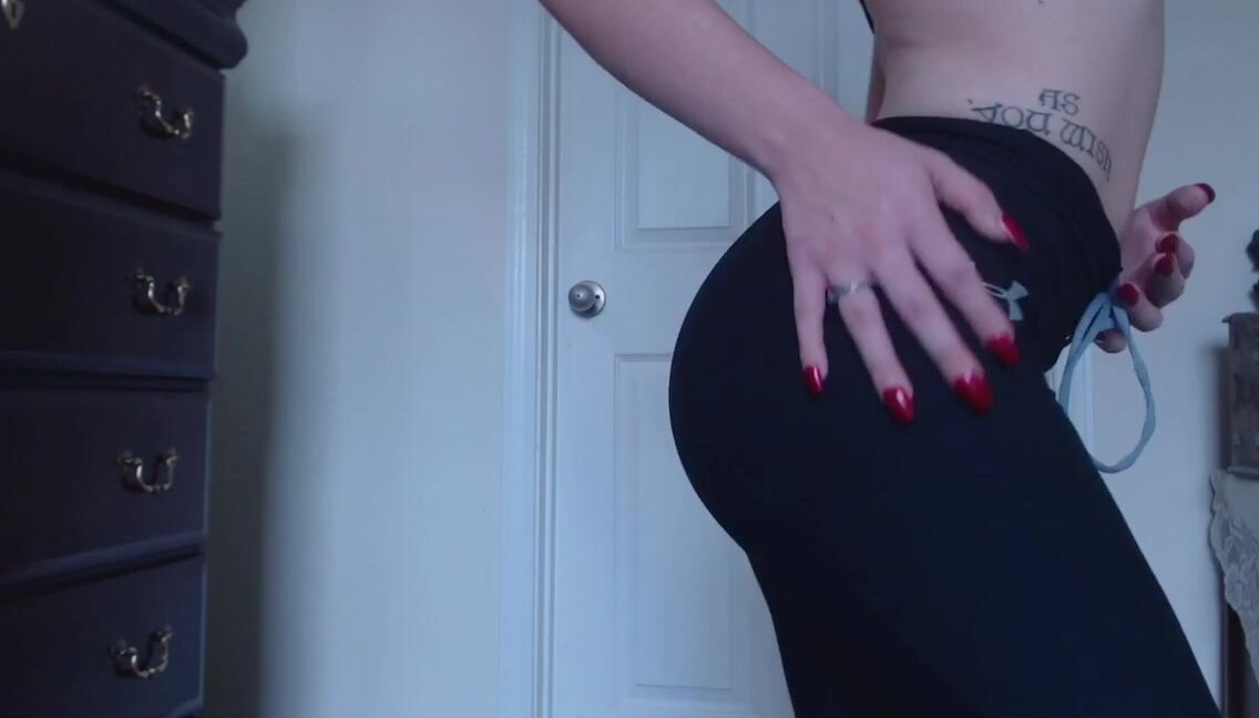 Venus Venerous Post Workout Ass Worship