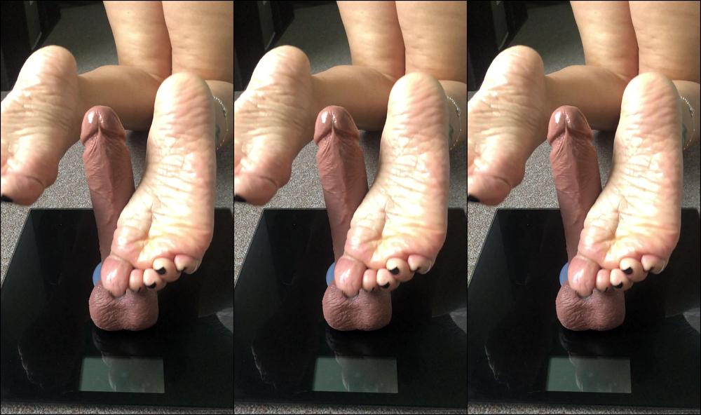 Deedeericanfeet I Like How My Wrinkles Look Here Nice N Shiny