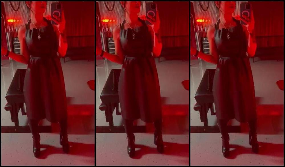 Temptress Raven Eve Aka Evetemptress Onlyfans Wearing Bday Gifts Today Session In Pantyhose Only After I Take Off This Leather Apron