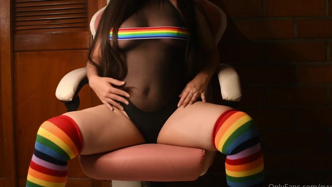 Evvalion Nicknamed Evvalion 04 25 2021 Onlyfans Video I Love Put Off My Socks For You My Colorfull Socks Is Amazing And Its Smell