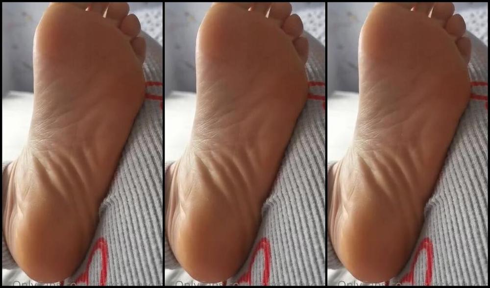 Itsjustlizzie Nicknamed Itsjustlizzie Onlyfans Morning Soles 1