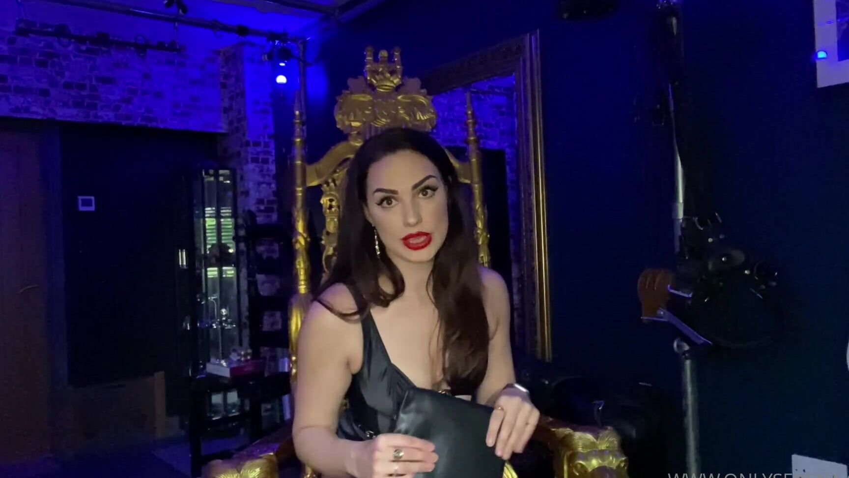 Gynarchygoddess Unboxing Trying On My New Custom Made Leather Thigh High Stiletto Boots