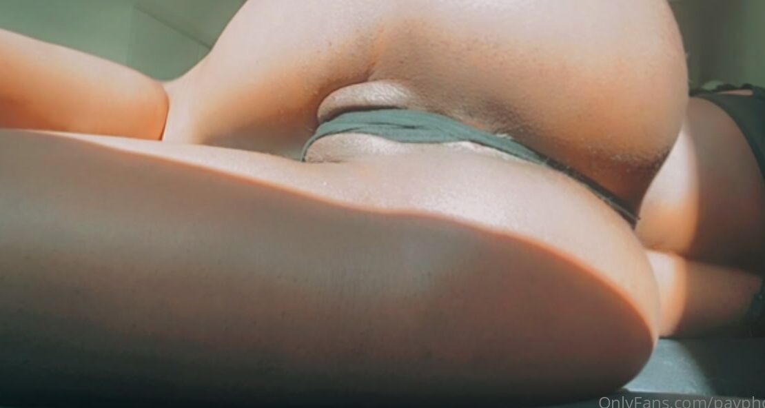 Payphoebe Devour It As I Count My Cash