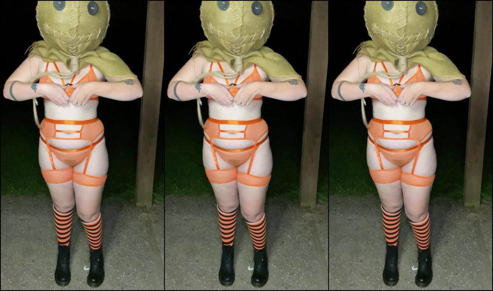 Gummyghostgirl 2021 10 07 2240532857 I Need A Trick R Treat Buddy