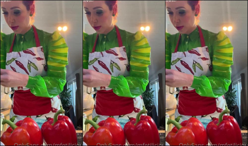 Mfetilicious Latex Cooking Vegan Spaghetti