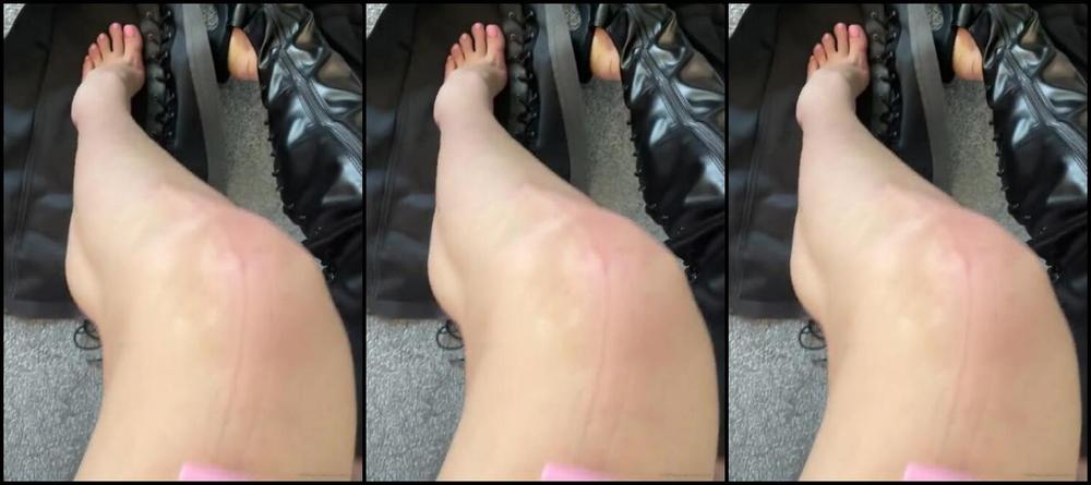 The Queen Of Sole Aka Missesdiscreets Onlyfans Old But Gold Sniff My Sweaty Boot Slave The Smell Will Keep You Hooked