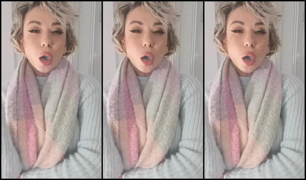 Queen Kinkerbell Nicknamed Kinkerbell23 Onlyfans Two Cigarettes Two Crushes