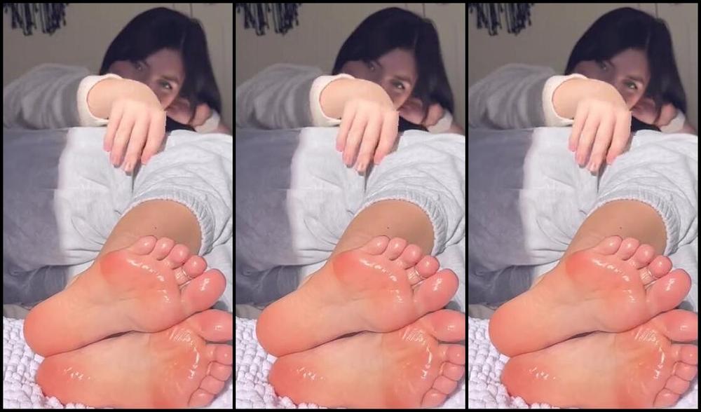 Petite Feet Penelope Aka Penelopestootsies739 Onlyfans Oily Soles Joi With Sock Removal