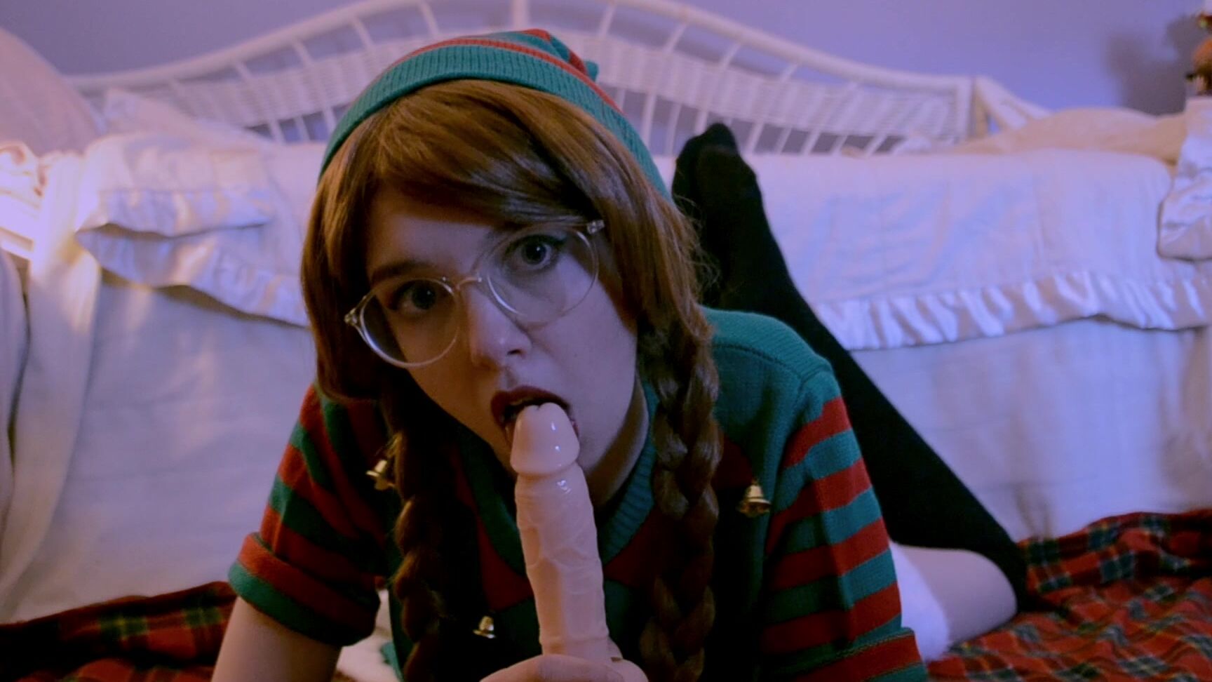 Hairy Bush, Role Play, Christmas, Dildo Fucking, Blowjob spoiledpinkprincess naughty elf gets you on the nice list ManyVids