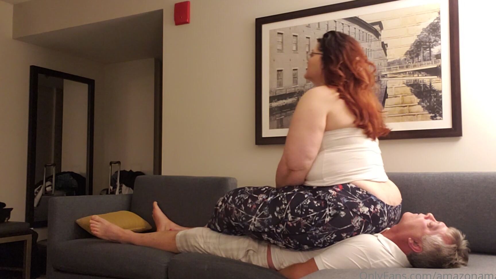 Amazonamanda Did Someone Say Sit N Smother Just Making Myself Comfy On His Chest And Face