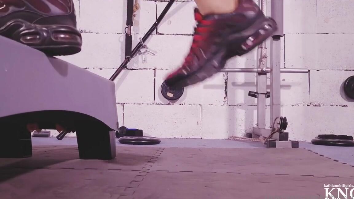 Kathianobilixx Findom 11 28 2023 Onlyfans Video Request Tuesday 80S Workout Tease Gb