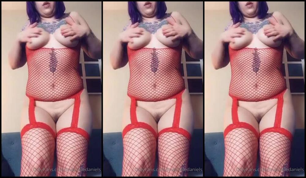 Lovelizziedaniels Last Night S Snapchat Show No Sound In This One Because It Got All Fucky While Editing It