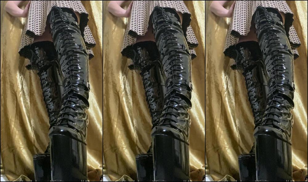 Vivienne Lamour Giantess Swallows You Whole