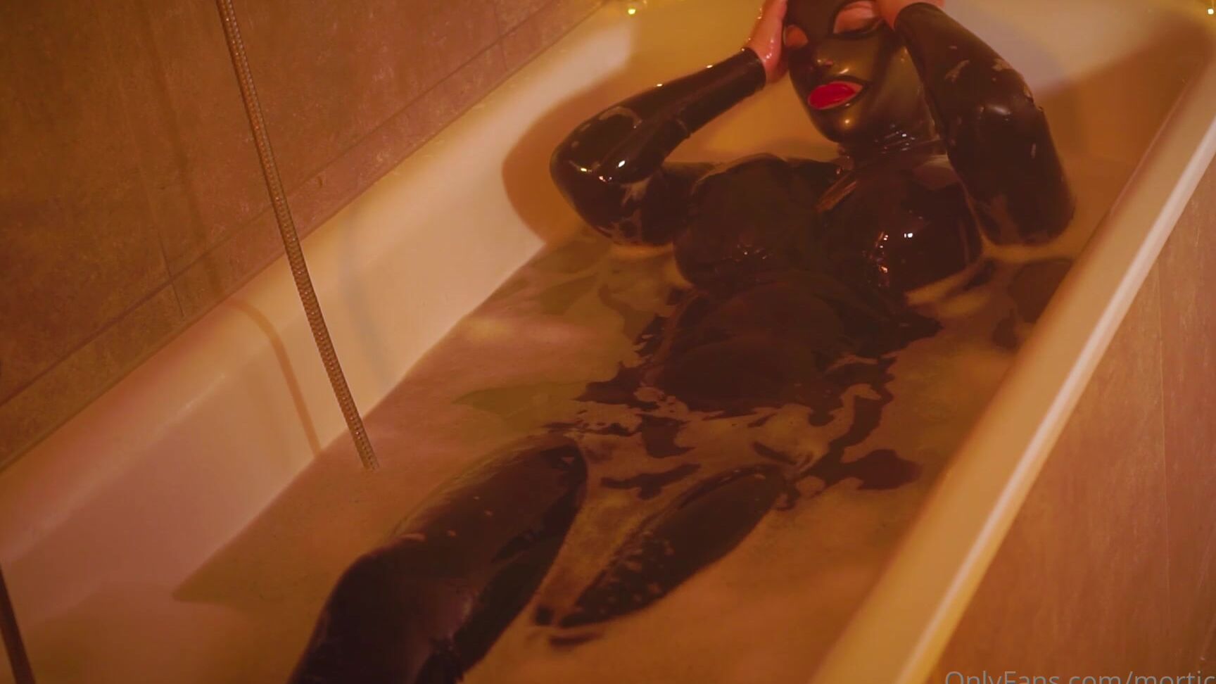 Morticiafox Take A Bath With Me