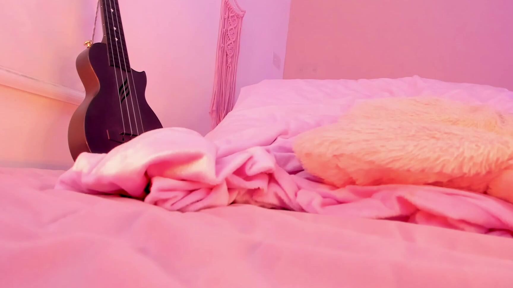 "little effy18" little_effy18__Chaturbate_20240830-214329_004 Web Cam