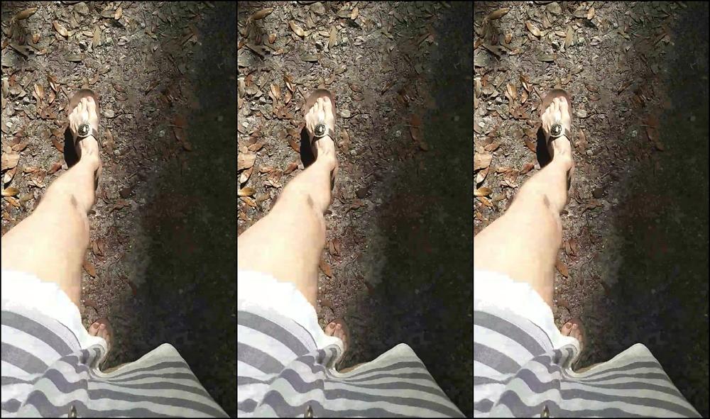 Anniebody Walking To The Box Dangglingkeys Pov Dirtroadwalking Gettingthemail Outside