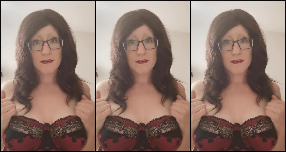 Mommy Roleplay, Jerk Off Instruction, Garter & Stockings, Bra & Panties, Strip Tease thelochnesscumslut stroke for mommy ManyVids