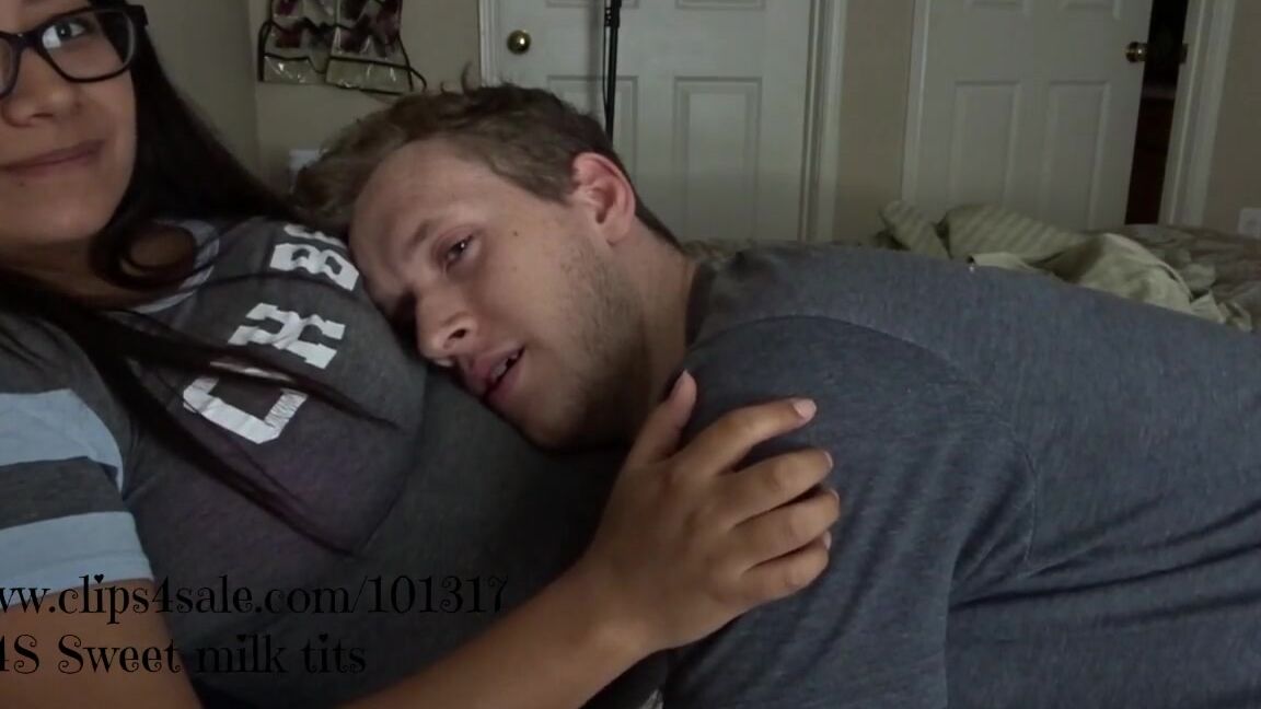 Anr⁄abf Breastfeeding while Pregnant. Lactating Dark Titty Interracial_Rosemarieloves PornHubPremium