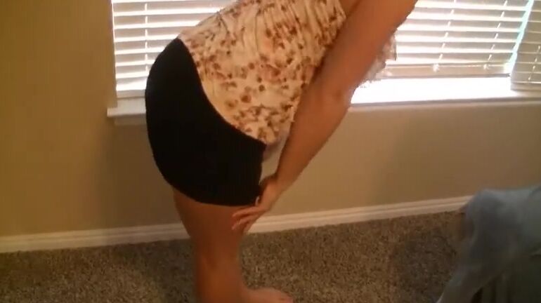 bambie3331 2fer bare legs in skirt and sex with oral creampie Pornhub