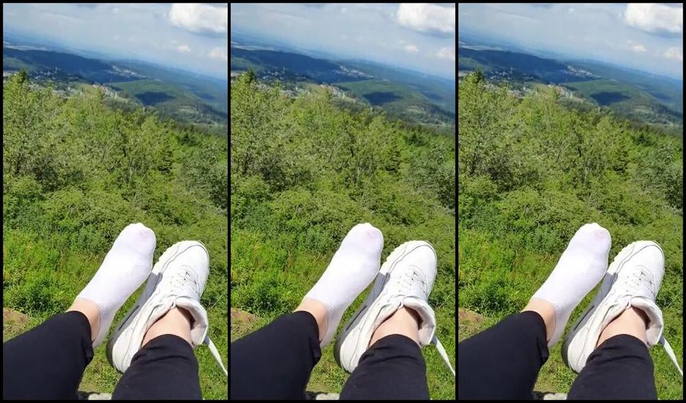 Deliciousdutchfeet Nicknamed Deliciousdutchfeet Onlyfans So Me And My Friends Went Hiking In The Area Of Frankfurt As You Could See In My Latest Post