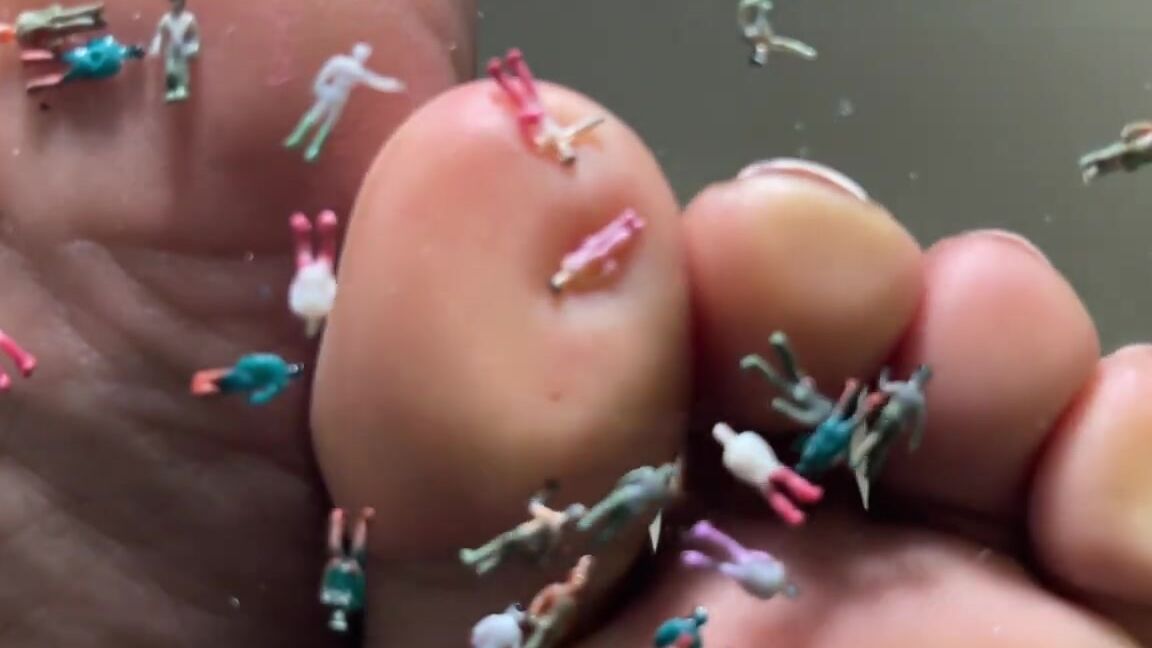 Feet, Giantess, Ebony Foot Fetish, Toe Fetish, Wrinkled Soles ebony giantess smashing ManyVids