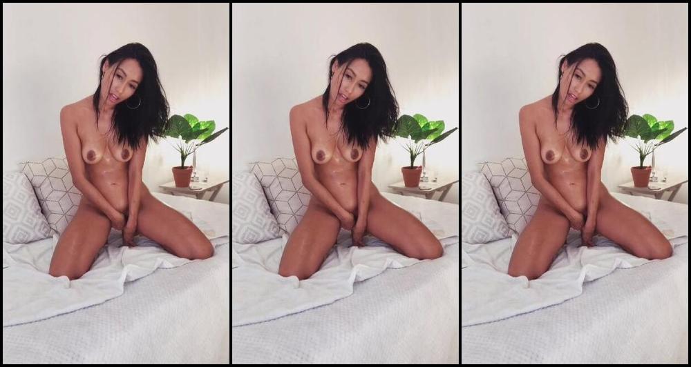 "Florabella" dildofucking, dildoriding, lotionoilfetish, oil Oily Ride manyvids