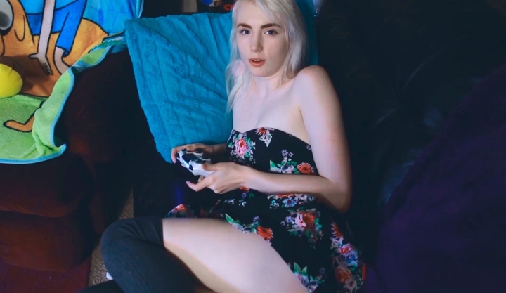 Incest, POV, Taboo, Amateur, Creampie, Blowjob hayliexo - Nerdy Step Sister Loses Virginity SiteRip