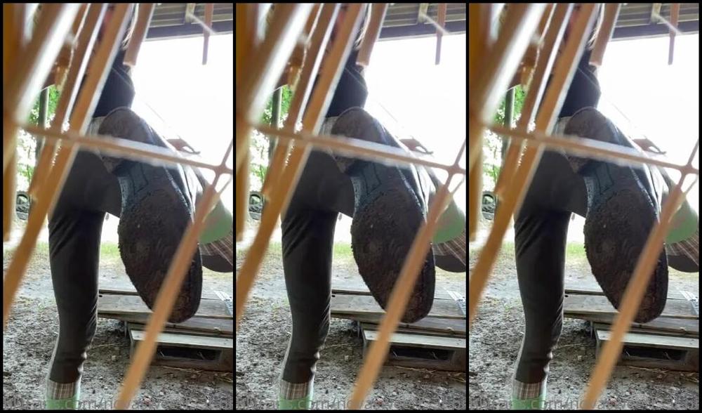 Indubiopronova Nicknamed Indubiopronova Onlyfans After A Day In The Stable My Leather Boots Are Looking A Bit Dirty The Perfect