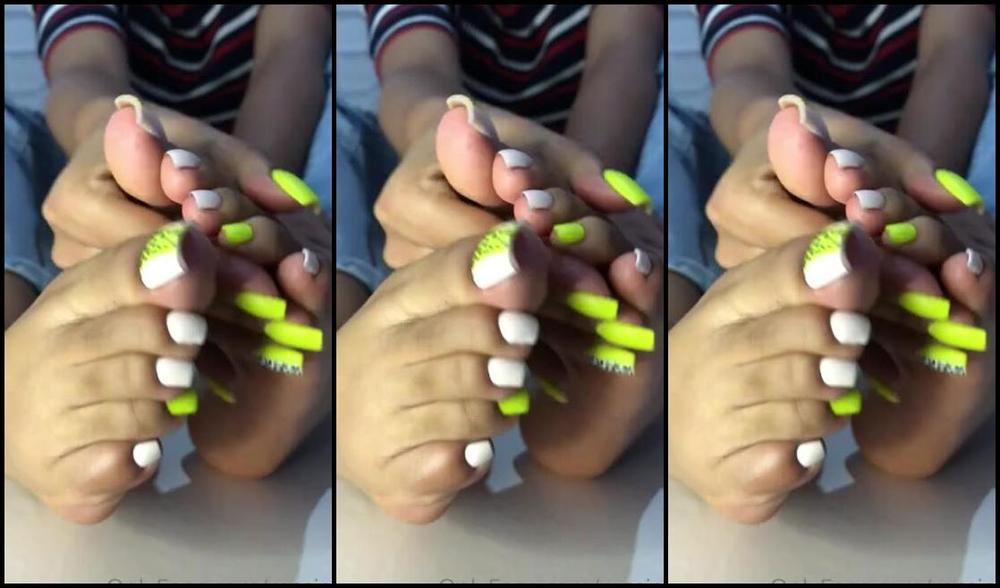 Rossiem Nicknamed Rossieft Onlyfans Wrinkling My Soles For You