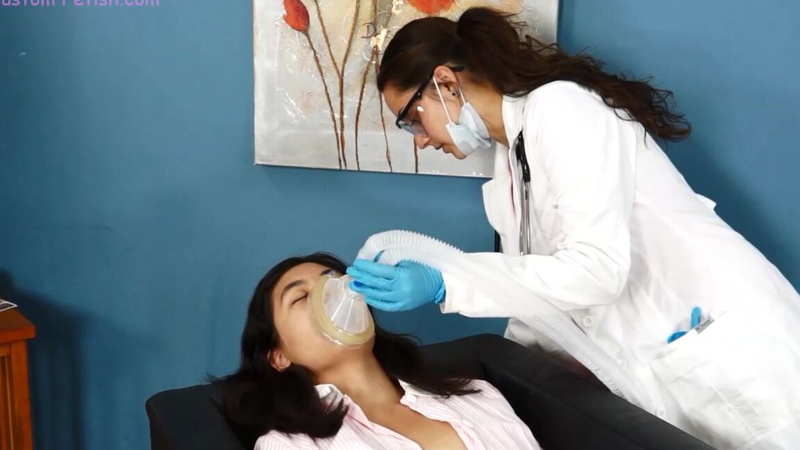 Custom Fetish Ambers Topless Mouth Exam