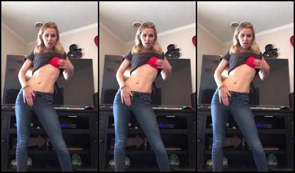 Kodyevans Onlyfans To Help With That Monday Grind Striptease