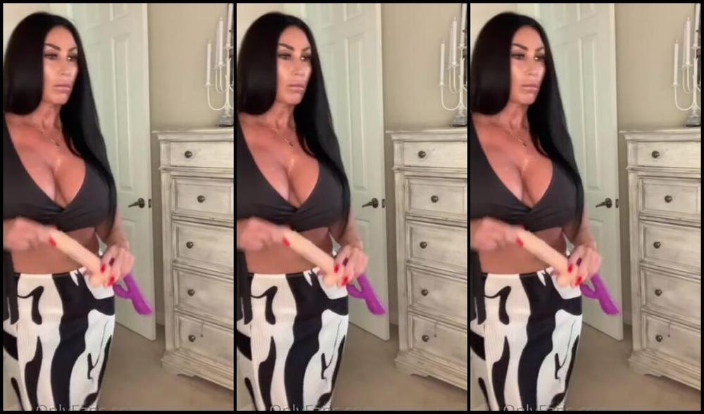 Misskatievip Onlyfans Clip Off A Video I Made Yesterday I Catch The 2 Men In My Life Vg