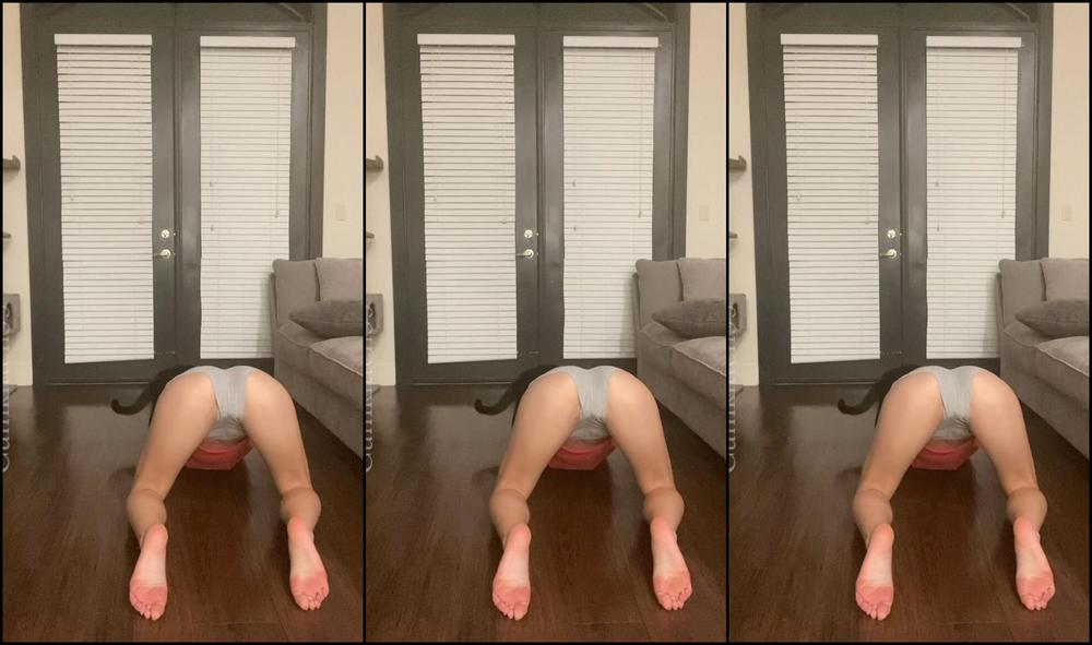 Cumkitten Morning Stretches With Me And Biggie