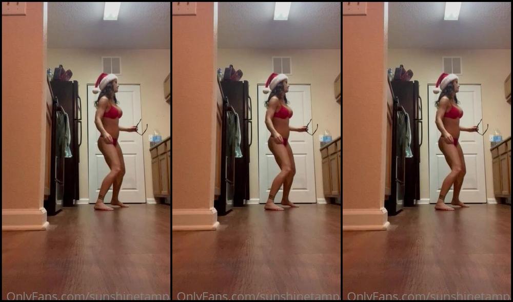 Sunshinetampa Dancing In The Kitchen In My Bra And Panties