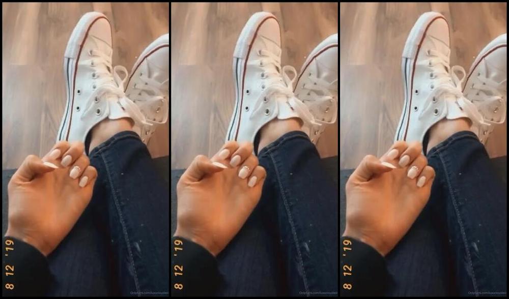 Luxuriouslexi Nicknamed Luxuriouslexi Onlyfans Sent This To My Good Boy Who Purchased These Converse