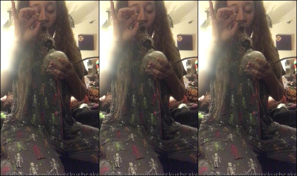 Misskushcakes 2017137437 01 26 2021 Pajama Dabs