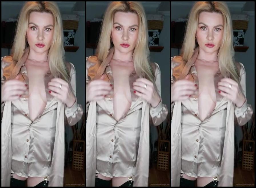 Lady Sara Borgia Onlyfans Is It Getting Hot In Here Sexylingerie Boobs