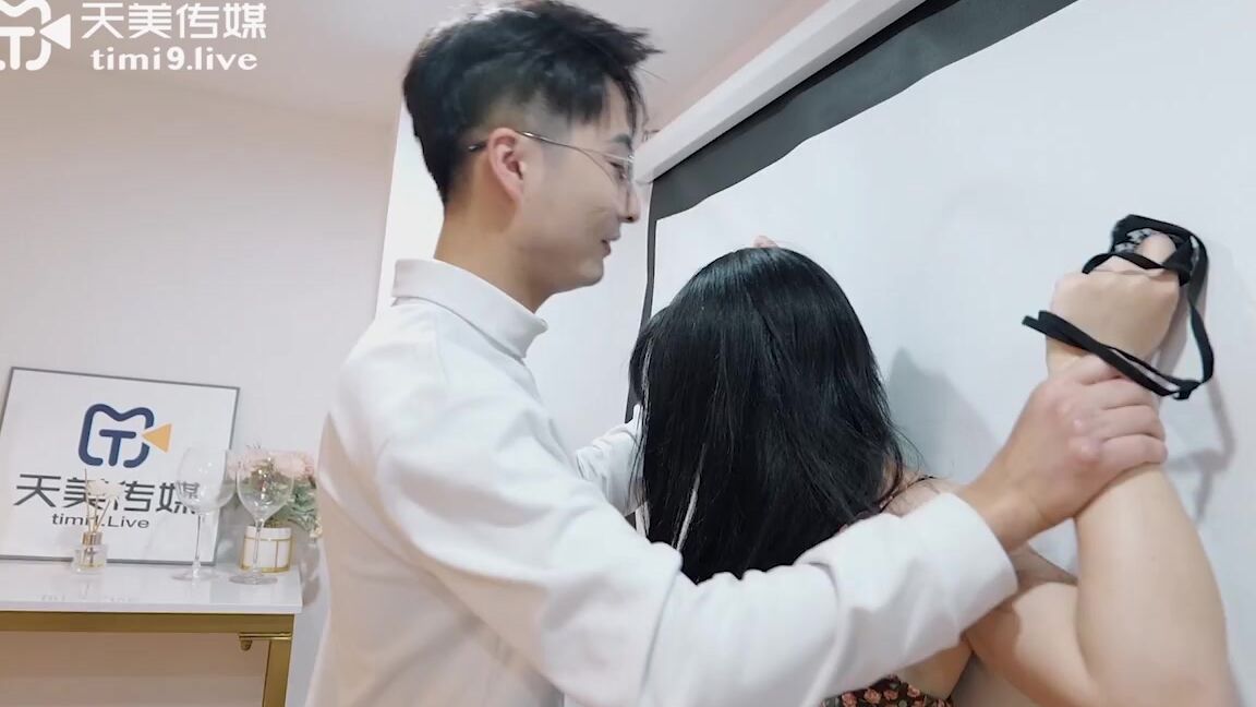 All Sex, BlowJob Li Shishi - College students who don't wear underwear SiteRip