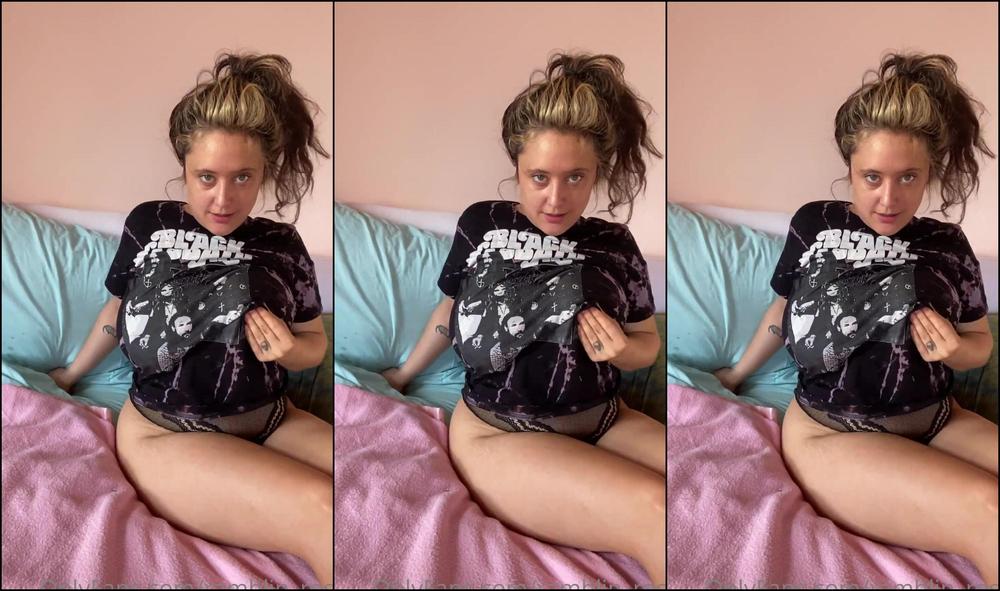 Ramblin Rose 2051616140 03 10 2021 Happy Humpday Here S A Video Of Me Writhing Around Per Usual