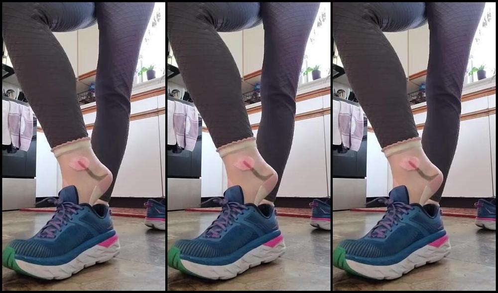 Crystal Paris Nicknamed One Lonely Foot 04 01 2025 Onlyfans Video All Hot And Sweaty For You