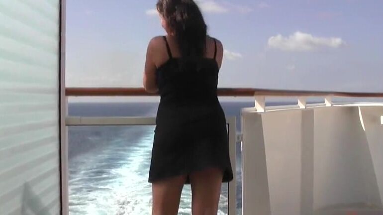 "Real_36_dd" bigboobs, hugeboobs, outdoors cruiseship 36ddd out on my balcony manyvids