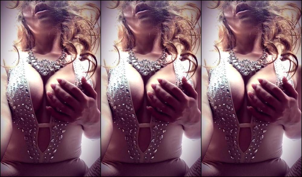 Goddess Gynarchy E Perfect Cleavage