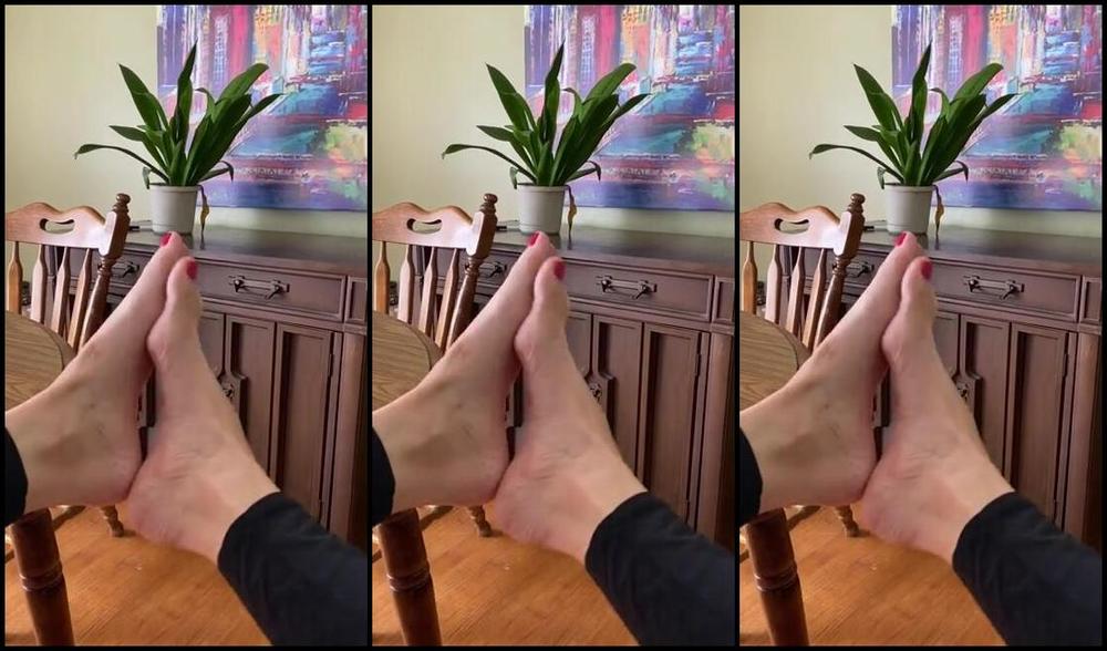 Tickles Soft Soles Nicknamed Ticklessoftsoles Onlyfans Hi There My Foot Babes Comment Below If You Know Where I M At