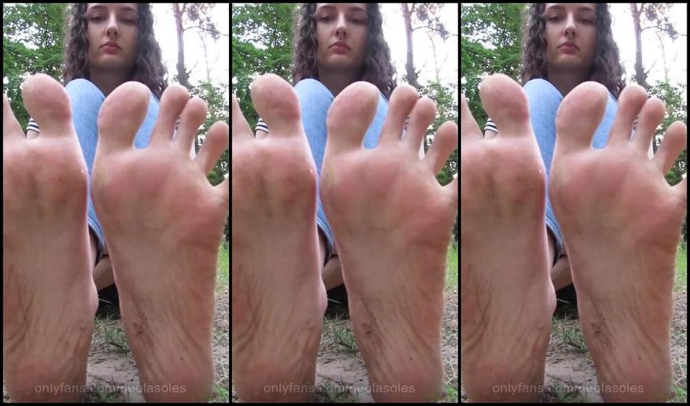 Neolasoles Nicknamed Neolasoles Onlyfans Dirty Feet After Walking Barefoot